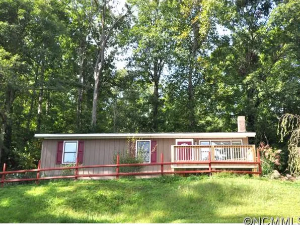 117 Drexel Rd, Hendersonville, NC 28739