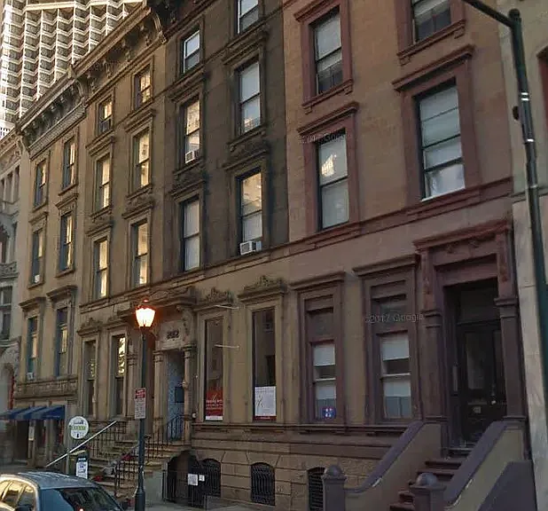 Robin Apartments — Photo 18