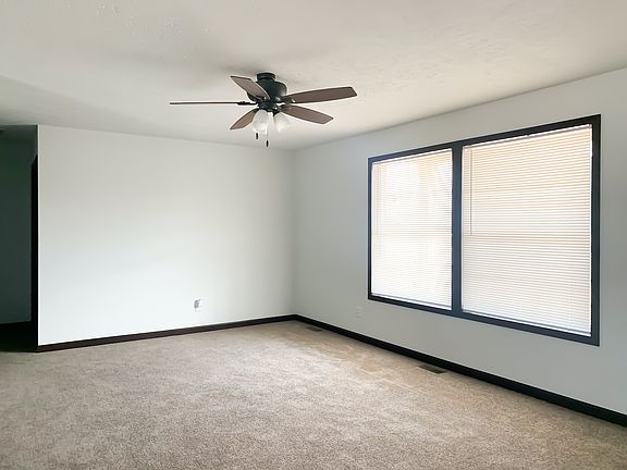 Living Room (2)_04052022