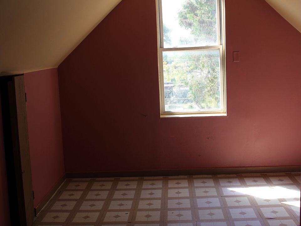 2nd image of 10350 S Indiana Ave