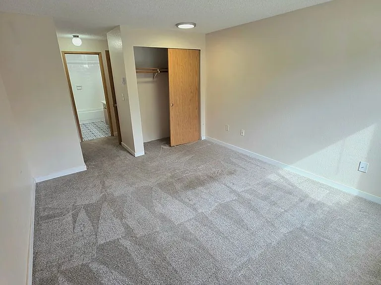 1150 Sunset Blvd NE #116 — Photo 8