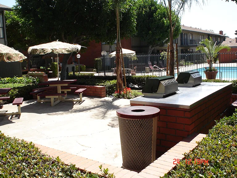 Regency West Apartments — Photo 13