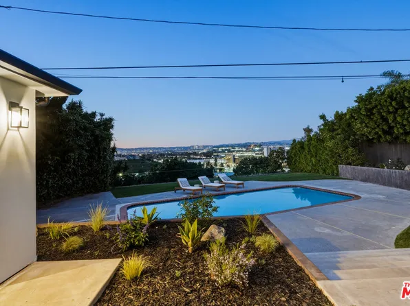 6321 Riggs Pl, Los Angeles, CA 90045