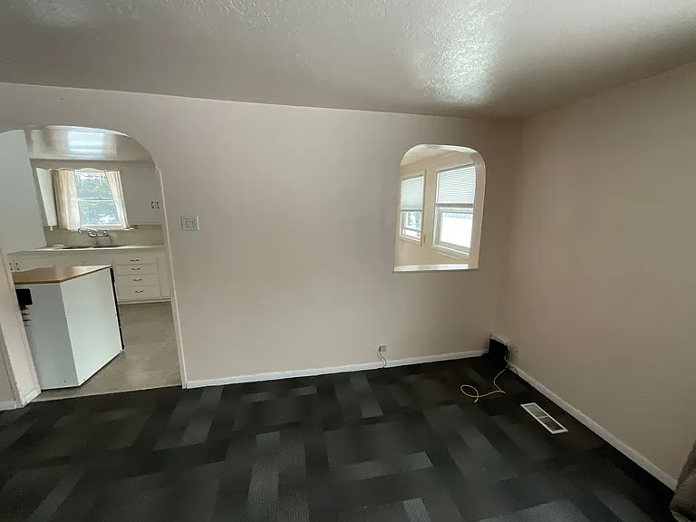 2705 N Depot St — Photo 2