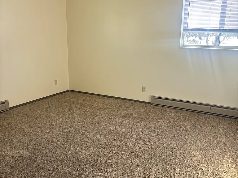 123 Parkview Cir #6 — Photo 4
