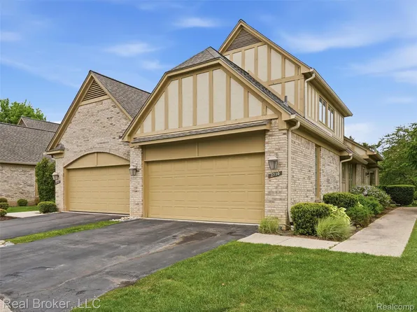 2710 Maitland Dr, Ann Arbor, MI 48105