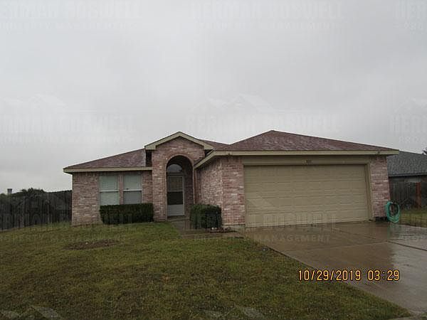 1st image of 801 Newington Ln