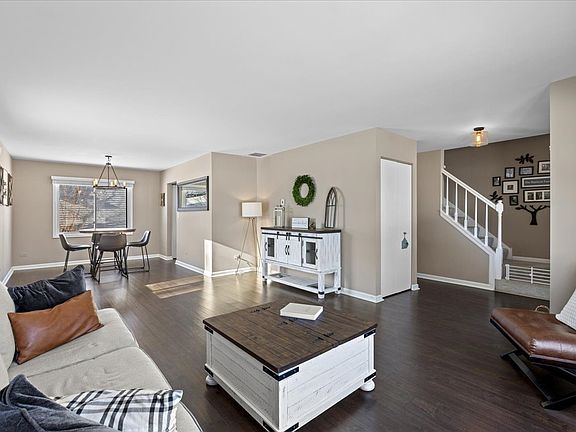 4th image of 1394 Parkridge Ct