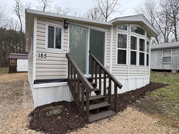 17-185 Woodhaven Lakes, Sublette, IL 61367