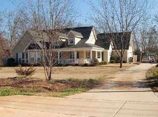 1816 S Houston Lake Rd, Kathleen, GA 31047