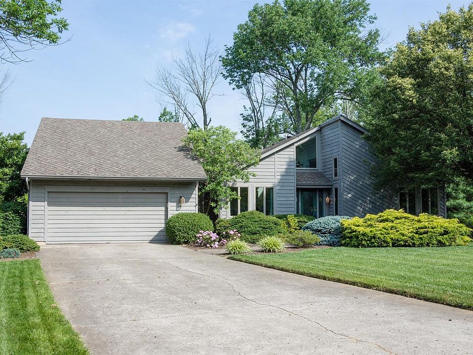 1st image of 9030 Symmesknoll Ct