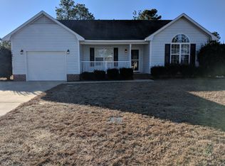 488 Northwoods Dr, Raeford, NC 28376