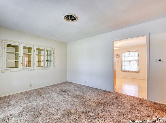 5th image of 2218 Odessa Dr