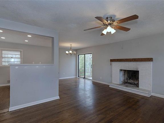 4th image of 4103 Auburn Rd