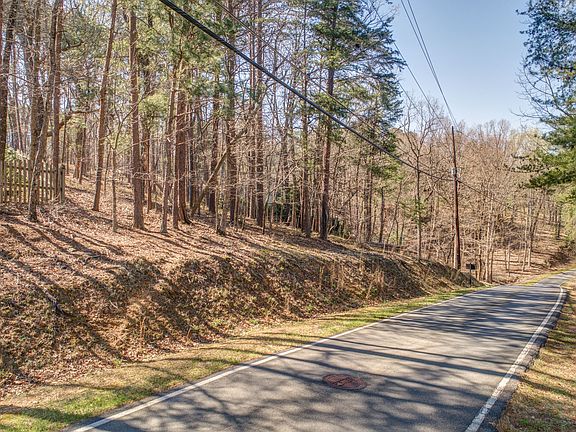 3rd image of 1822 Lake Arrowhead Dr
