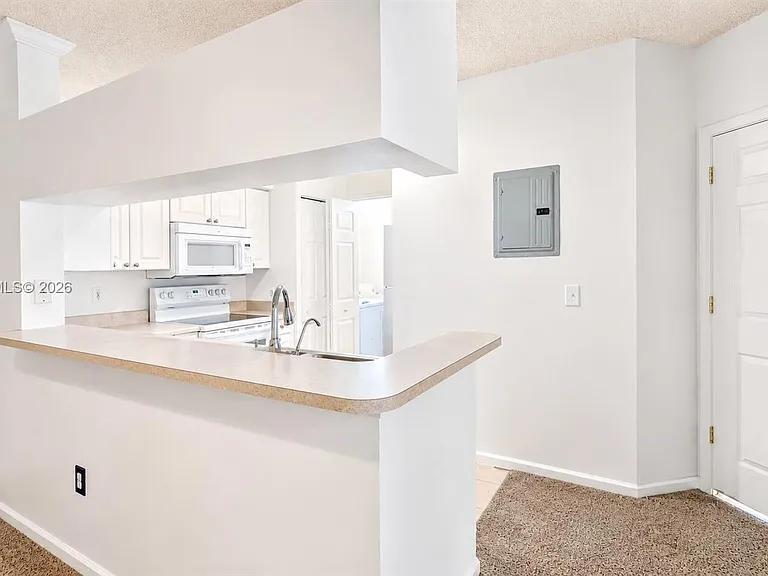 17150 N Bay Rd #2602 — Photo 6