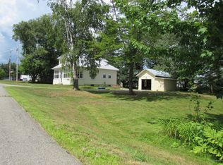 6 Piper St, Jackman, ME 04945