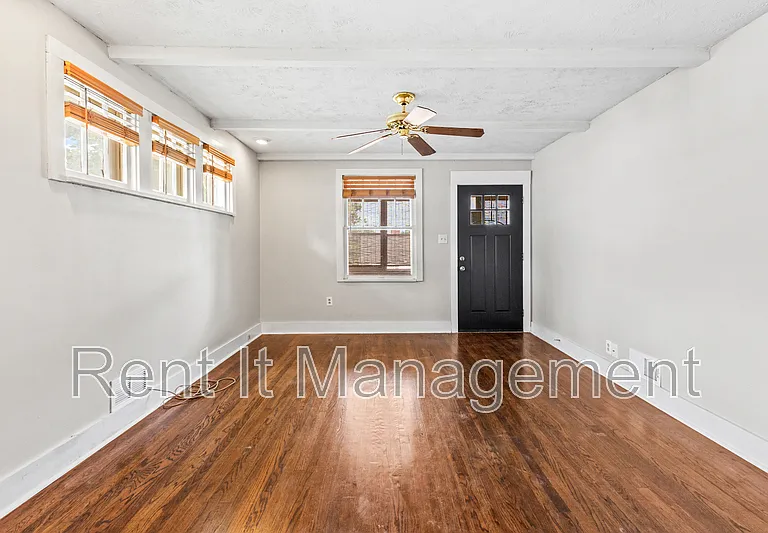 2315 N 61st St — Photo 9
