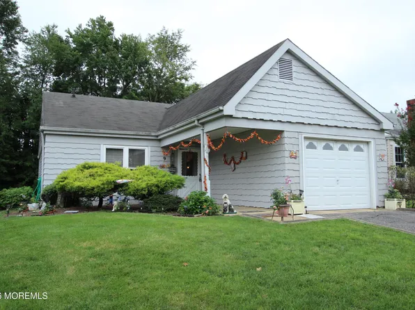 9 Elmswell Avenue, Manchester, NJ 08759