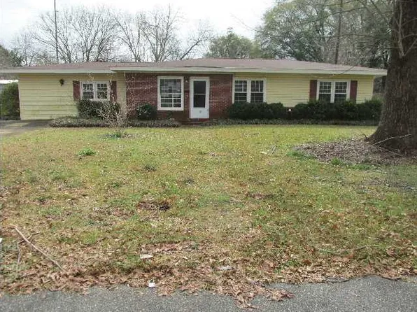 105 Lee St, Wetumpka, AL 36092