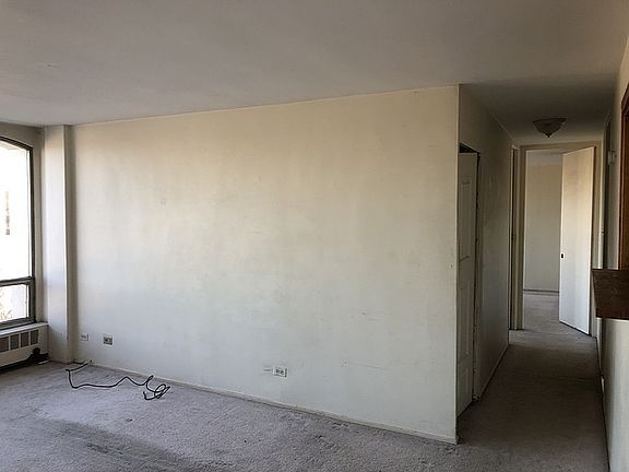 3rd image of 1451 E 55th St APT 619N