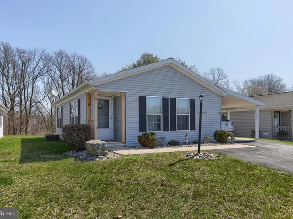 11 Westview Ter, Womelsdorf, PA 19567