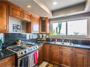 2408 Primrose Ave, Vista, CA 92083