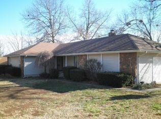 2814 W Allen Dr, Springfield, MO 65810