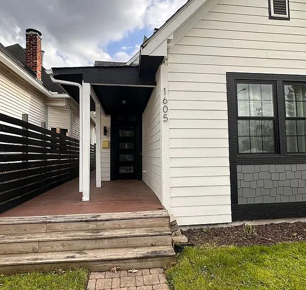 1605 English Ave — Photo 2