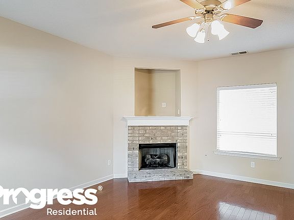 2nd image of 1502 Lawson Dr