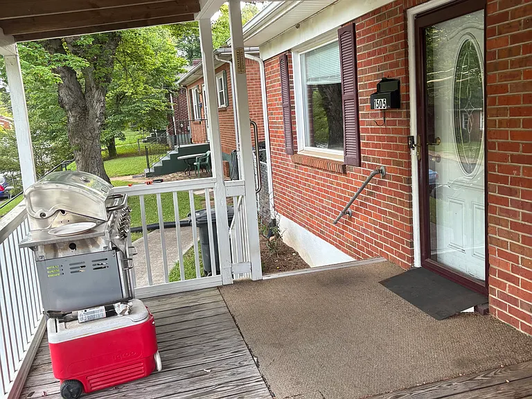 1505 Augusta St — Photo 21