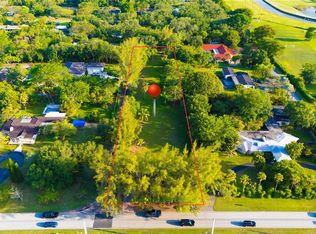 9840 SW 104th St, Miami, FL 33176