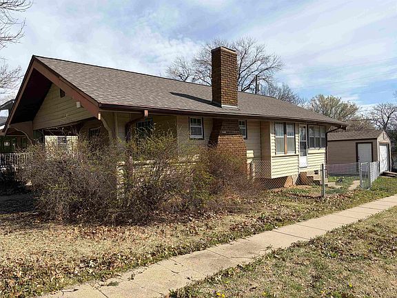 2nd image of 920 S Denver St