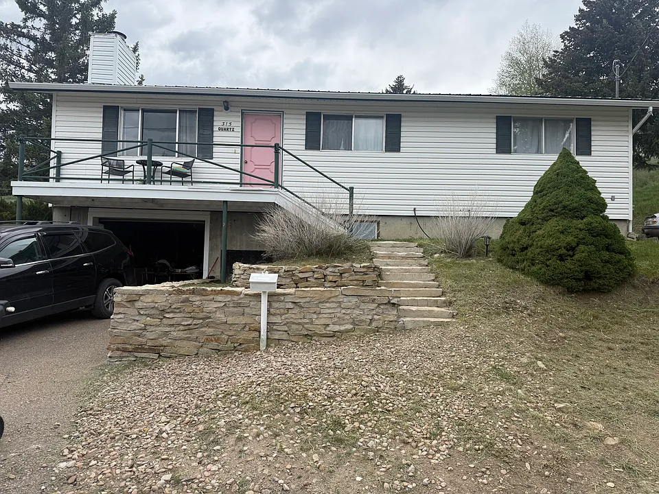 315 Quartz St