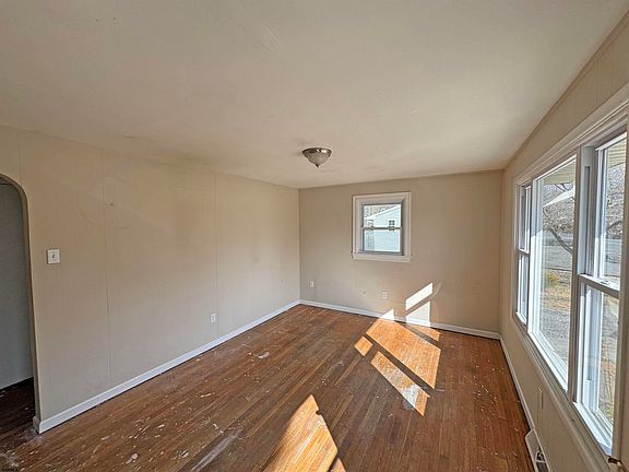 2nd image of 107 W Jimmie Leeds Rd