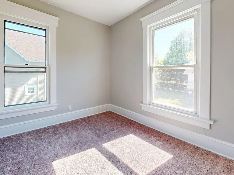 1317 Saint Elmo Ave NE — Photo 5