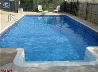 1004 Love Dr, O'Fallon, MO 63366