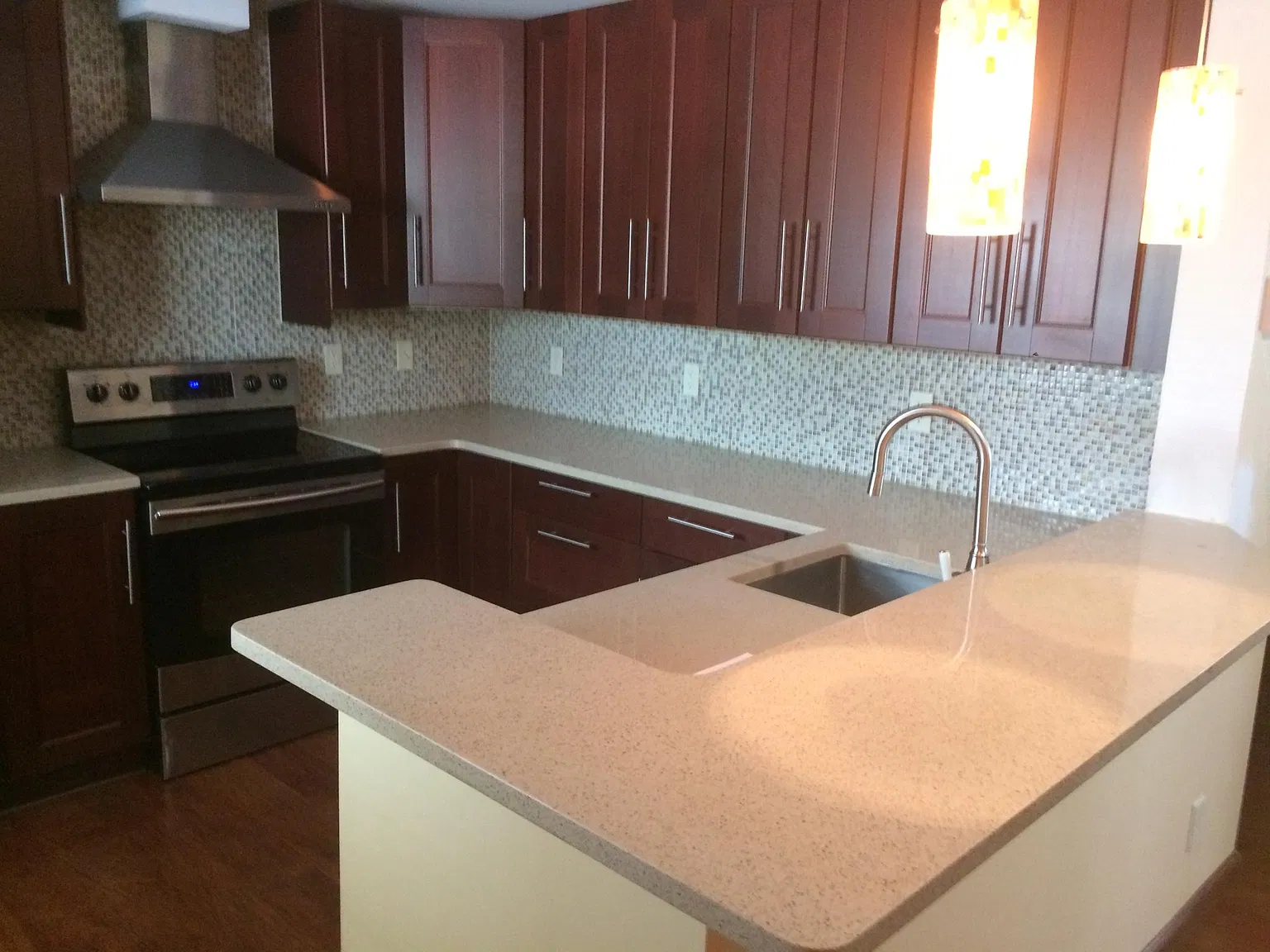 2 bed, 900 sqft, $1,000 — Photo 2