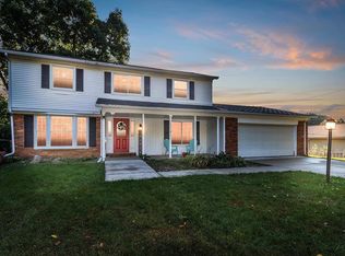 484 Sunrise Cir, Kalamazoo, MI 49009