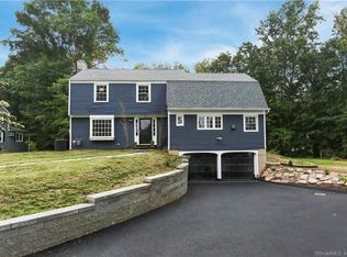 26 Richmond Ln, West Hartford, CT 06117