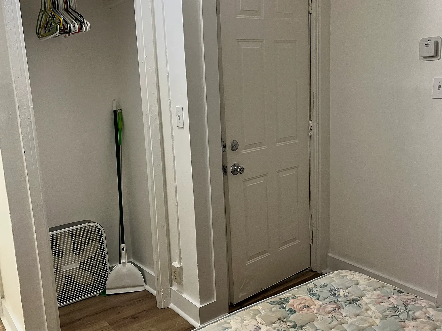 Studio, $1,300 — Photo 2