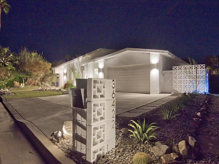 Sandsal Cir — Photo 44