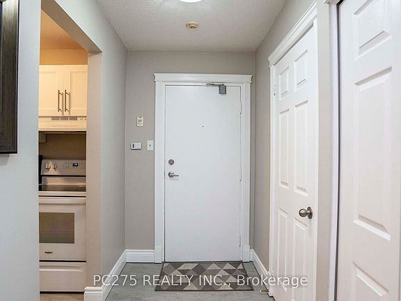 5th image of 144 Conway Dr #68