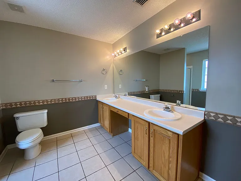 1835 Lawnwoods Dr — Photo 21