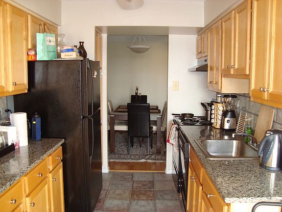 3rd image of 4500 S 4 Mile Run Dr APT 1114