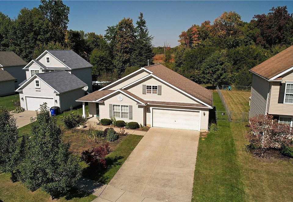 1st image of 425 Harvest Dr