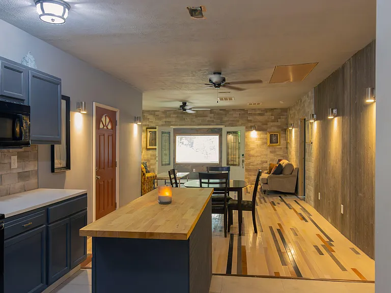 Log Cabin Dr — Photo 5