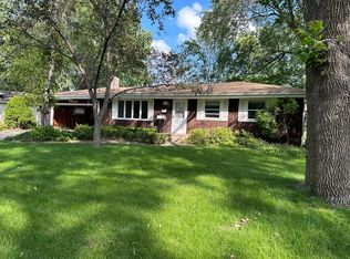 1129 Thorndale Ave, New Brighton, MN 55112