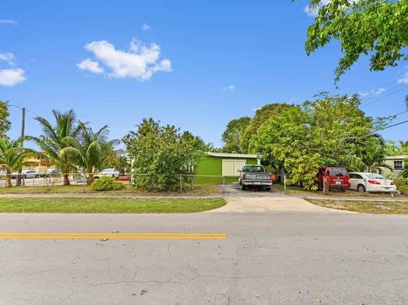 611 NW 179th Street, Miami Gardens, FL 33169