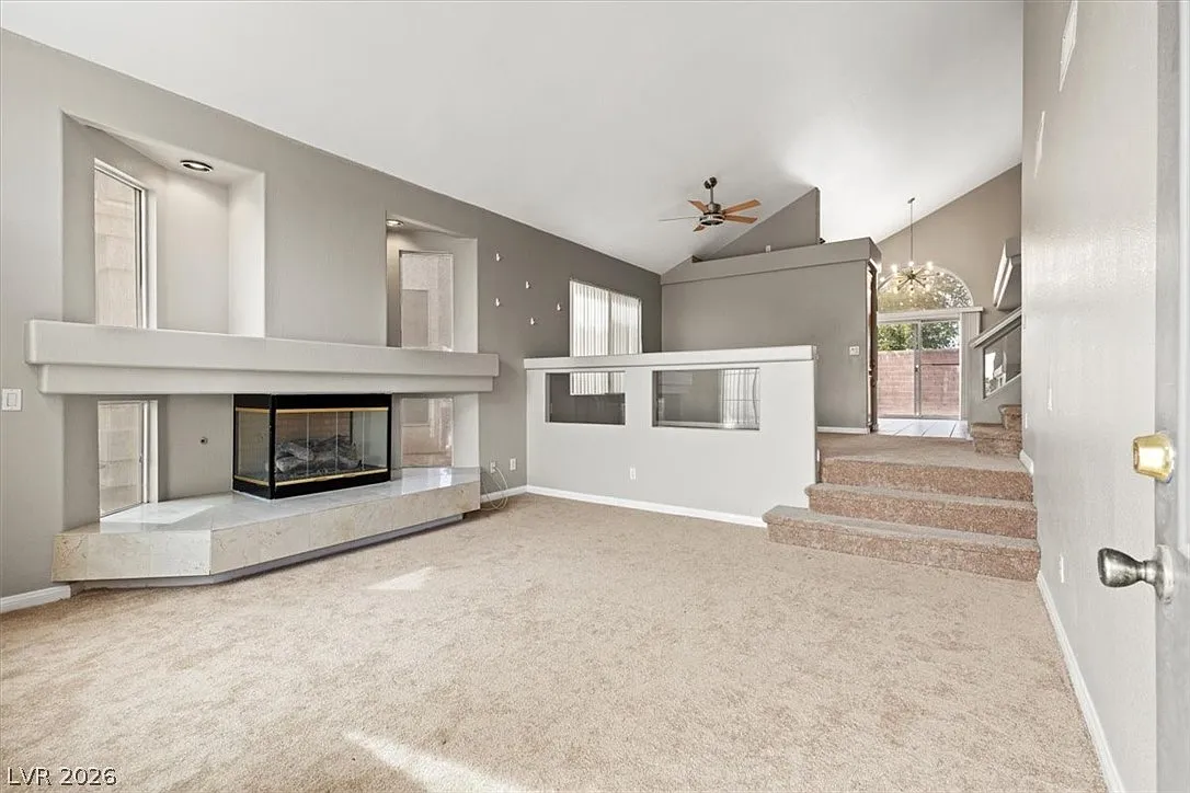 4 bed, 2.5 bath, 2324 sqft, $2,295 — Photo 3